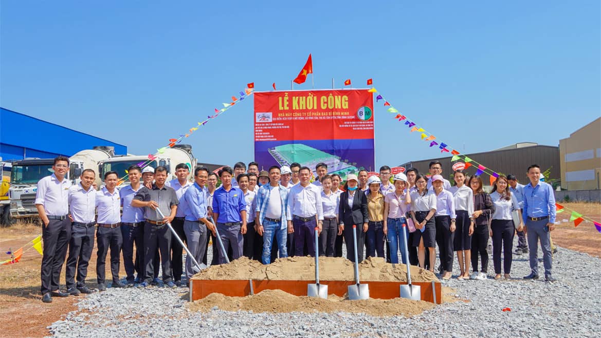 buoi-le-duoc-dien-ra-tot-dep-voi-dong-dao-cac-khach-moi