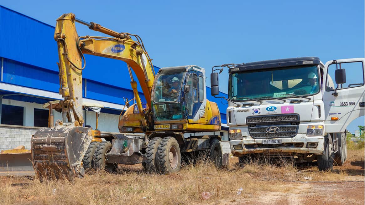mot-vai-phuong-tien-tieu-bieu-phuc-vu-cho-le-khoi-cong
