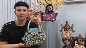 chang-trai-dan-tui-xach-tu-vo-goi-my-tom-1