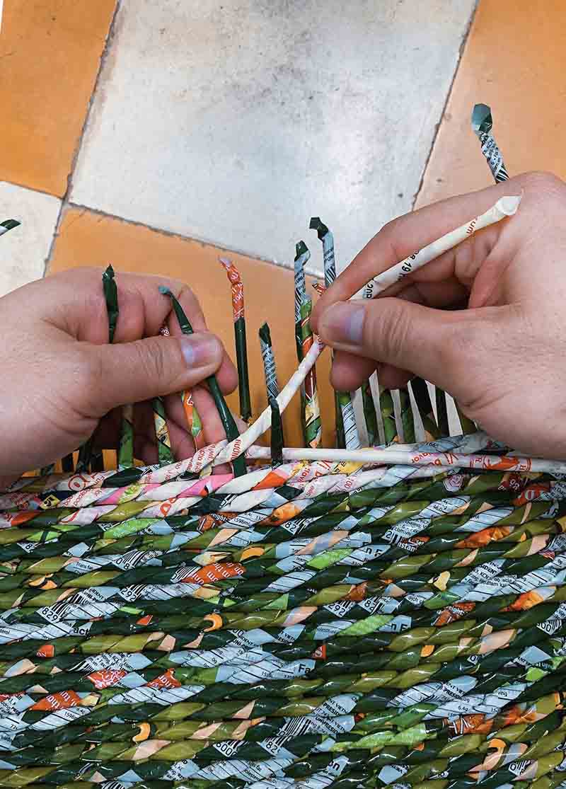 chang-trai-dan-tui-xach-tu-vo-goi-my-tom-4